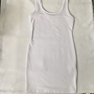 🎁24 hour price drop!Nwot Brand new forever 21 pebbled white bodycon